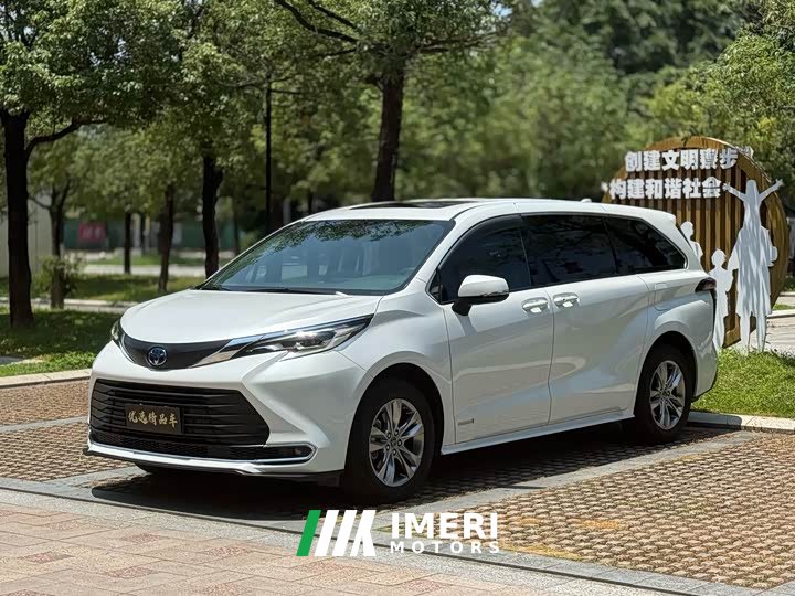Toyota SIENNA 2.5L Hybrid Comfort Edition - автомобиль из Китая