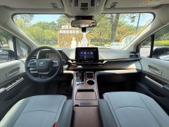 Toyota SIENNA 2.5L Hybrid Comfort Edition - фото 11