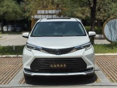 Toyota SIENNA 2.5L Hybrid Comfort Edition - фото 2