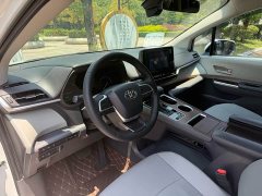 Toyota SIENNA 2.5L Hybrid Comfort Edition - фото 4