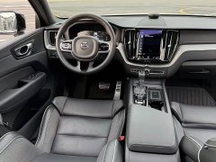 Volvo XC60 T5 four-wheel drive Zhiyuan Sport Edition - фото 3