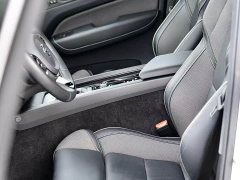 Volvo XC60 T5 four-wheel drive Zhiyuan Sport Edition - фото 5