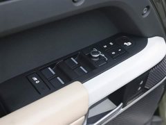 Land Rover Defender 2022 110 P400 X-Dynamic HSE - фото 12