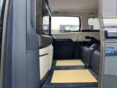 Lynk & Co Century 2.0T four-seater private version - фото 8