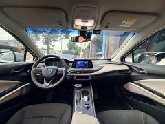 Lynk & Co Weilan 6 plug-in hybrid interconnected fashion - фото 15