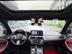 BMW 5 Series 530Li Leading M Sports Package - фото 12