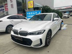 BMW 3 Series 320Li M Sport Package - фото 1