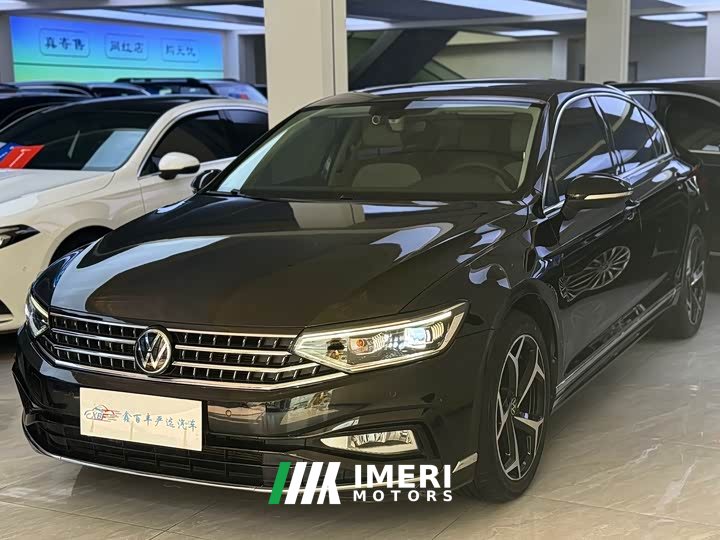 Volkswagen Magotan 2 Million Edition 330TSI DSG Leading - автомобиль из Китая