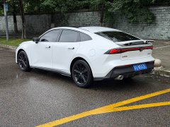 Changan UNI-V 1.5T premium - фото 3