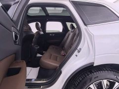 Volvo XC60 B5 four-wheel drive Zhiyuan luxury version - фото 11