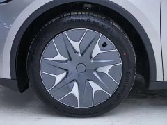 Tesla Model Y L 2025 long-range all-wheel drive version - фото 9