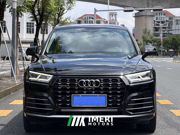 Audi Q5L 2020 40 TFSI enjoys fashionable style - автомобиль из Китая