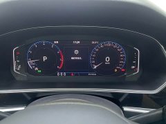 Volkswagen Passat 330TSI Deluxe Edition - фото 8