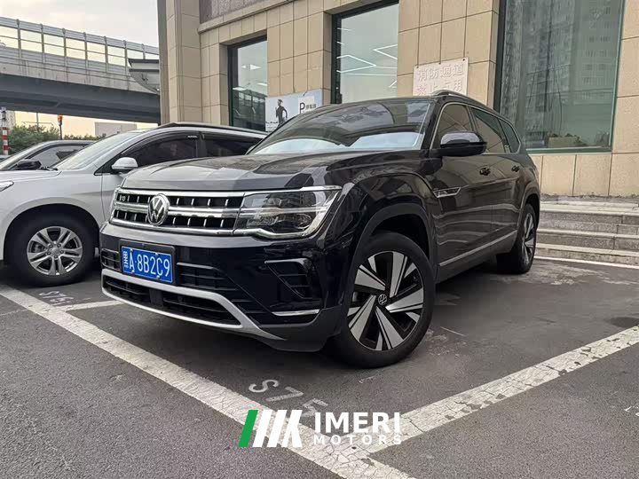 Volkswagen Touron 530 V6 four-wheel drive Long Yao Edition - автомобиль из Китая