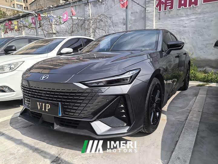 Changan UNI-V 2022 1.5T premium - автомобиль из Китая