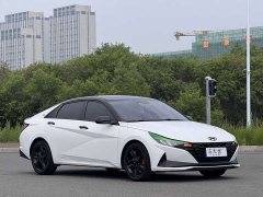 Lynk & Co Elantra 2022 1.5L CVT 20th anniversary - фото 3