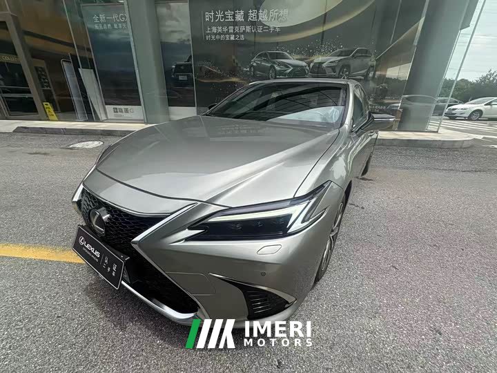 Lexus ES 200 Premium Edition - автомобиль из Китая