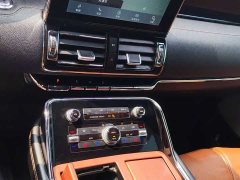 Lexus Navigator 2022 3.5T Black Gold Presidential Edition - фото 15