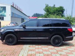 Lexus Navigator 2022 3.5T Black Gold Presidential Edition - фото 4