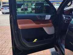 Lexus Navigator 2022 3.5T Black Gold Presidential Edition - фото 9