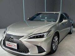 Lexus ES 200 Premium Edition - фото 1