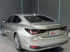 Lexus ES 200 Premium Edition - фото 8
