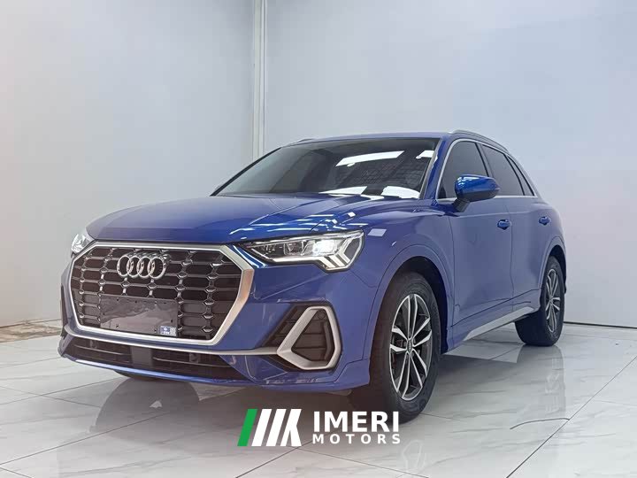 Audi Q3 2022 35 TFSI aggressive and dynamic - автомобиль из Китая