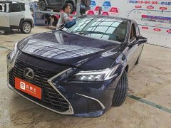 Lexus ES 200 Premium Edition - фото 1