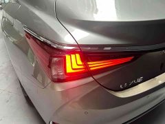 Lexus ES 200 Excellence Edition - фото 5