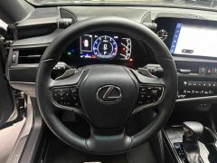 Lexus ES 200 Excellence Edition - фото 8