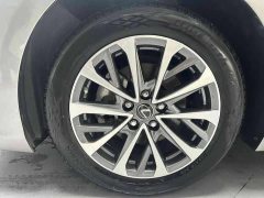 Lexus ES 200 Excellence Edition - фото 9