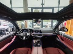 BMW X5 2022 facelift xDrive 40Li M sports package - фото 8
