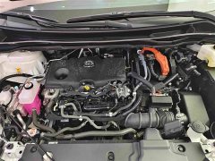 Toyota Granvia 2.5L Hybrid Premium PLUS AWD - фото 16