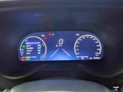 Toyota Granvia 2.5L Hybrid Premium PLUS AWD - фото 18