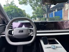 Geely Galaxy E8 620km four-wheel drive starship performance version - фото 8