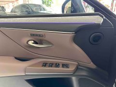 Lexus ES 200 Premium Edition - фото 20