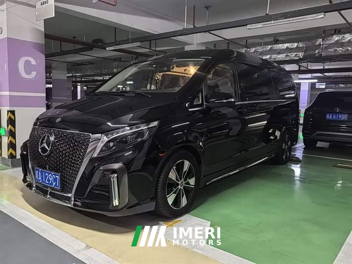 Mercedes-Benz V-Class 2022 V 260 Premium Edition - автомобиль из Китая