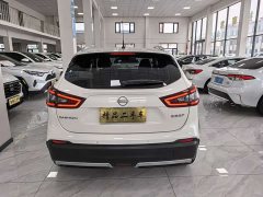 Nissan Qashqai Classic 2.0L CVT XV Comfort Edition - фото 4