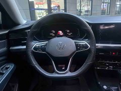 Volkswagen Passat 330TSI Elite Edition - фото 12
