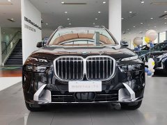 BMW X7 2024 xDrive40i Leading Luxury Package - фото 2