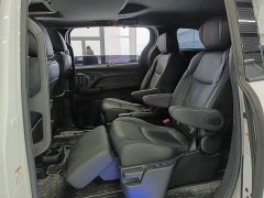 Toyota SIENNA 2.5L Hybrid Premium Edition - фото 15