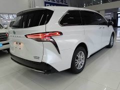 Toyota SIENNA 2.5L Hybrid Premium Edition - фото 4