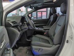 Toyota SIENNA 2.5L Hybrid Premium Edition - фото 8