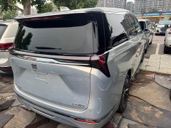 Buick GL8 Lu Zun Exclusive Edition - фото 10
