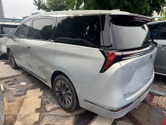 Buick GL8 Lu Zun Exclusive Edition - фото 7