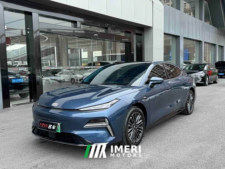 Geely Galaxy Star 8 130km EM-i Premium Edition - автомобиль из Китая