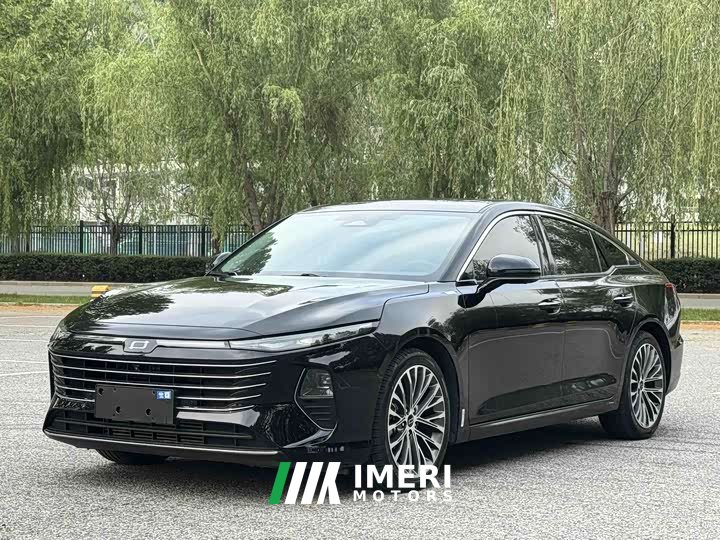 Lynk & Co Pentium B70 Dragon Edition 1.5T Leading - автомобиль из Китая