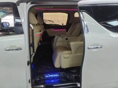 Toyota Alphard 2021 Hybrid 2.5L Luxury - фото 5