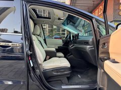 Honda Odyssey 2022 2.0L e:HEV Ruiyuxiang four-seat version - фото 7
