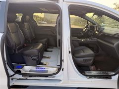Toyota SIENNA 2.5L Hybrid Premium Edition - фото 13